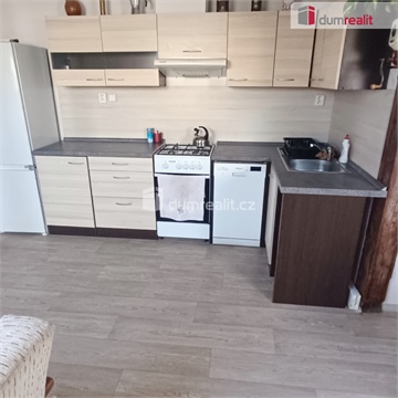 Pronájem bytu 2kk, 93 m² 0