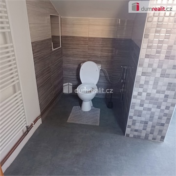 Pronájem bytu 2kk, 93 m² 8
