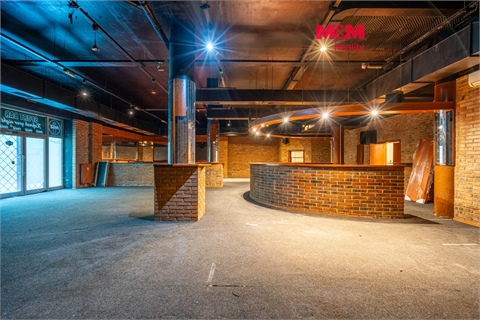 Prodej obchodních prostor, 324 m² 0