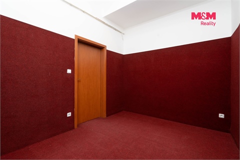 Prodej obchodních prostor, 324 m² 10
