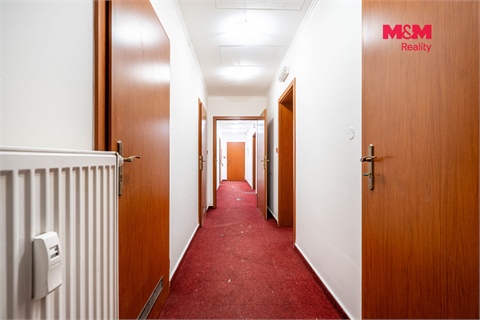 Prodej obchodních prostor, 324 m² 8