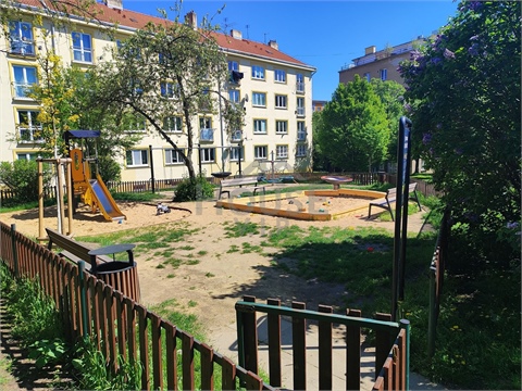 Prodej bytu 3kk, 72 m² 16