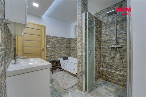Prodej rodinného domu, 181 m² 8