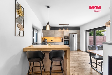 Prodej rodinného domu, 190 m² - 4