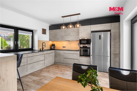 Prodej rodinného domu, 190 m² 10