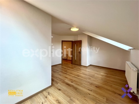 Pronájem bytu 4kk, 152 m² 12