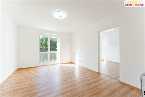 Prodej bytu 2+1, 56 m² - 2