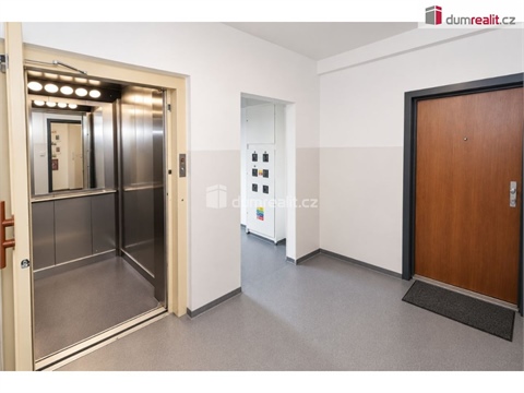 Pronájem bytu 1+1, 31 m² - 10