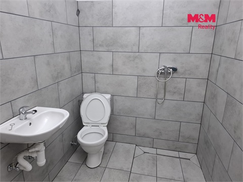 Pronájem bytu 1kk, 28 m² 2