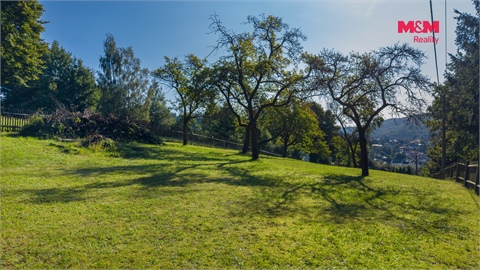 Prodej stavebního pozemku, 1 869 m² 2