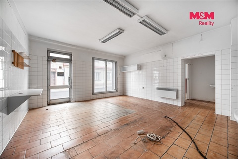 Prodej rodinného domu, 214 m² 2