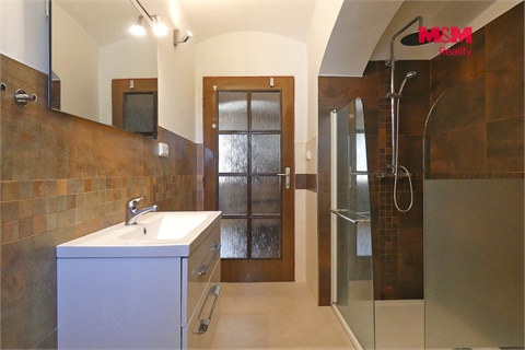 Prodej rodinného domu, 254 m² - 4