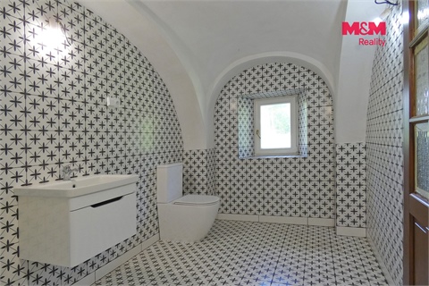 Prodej rodinného domu, 254 m² - 6