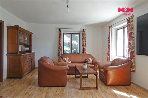 Prodej rodinného domu, 254 m² 2