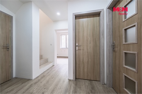 Prodej rodinného domu, 183 m² - 0