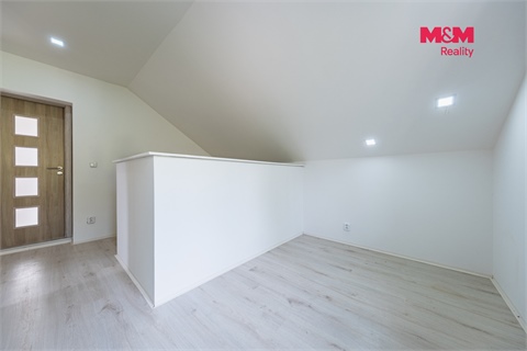 Prodej rodinného domu, 183 m² - 12