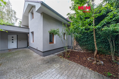 Prodej rodinného domu, 183 m² 0