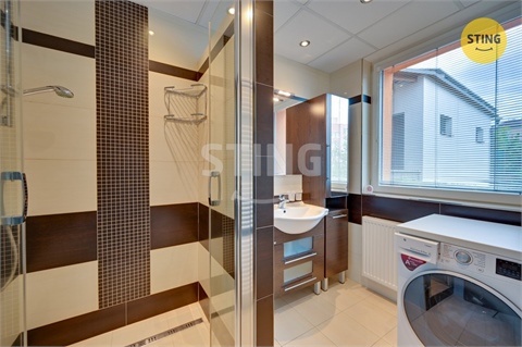 Prodej rodinného domu, 179 m² 6