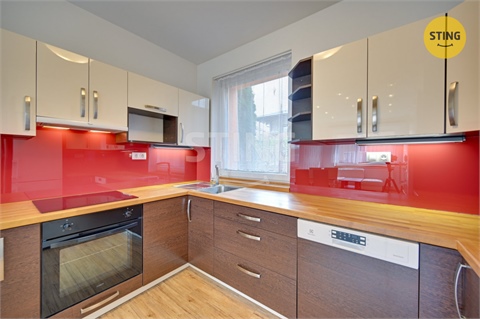 Prodej rodinného domu, 179 m² - 2