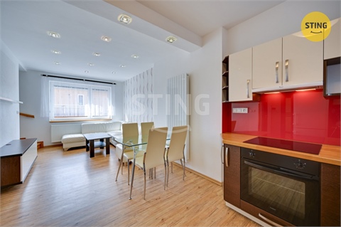 Prodej rodinného domu, 179 m² 2