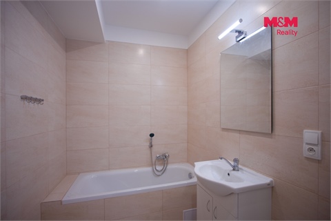 Prodej komerčního objektu, 600 m² - 16