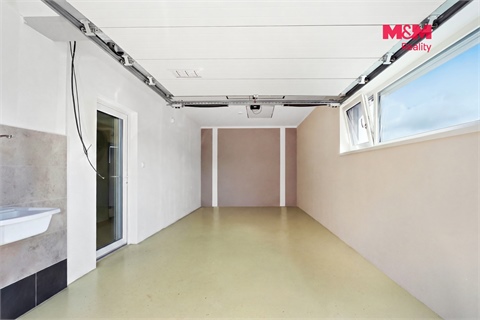 Prodej rodinného domu, 225 m² - 16