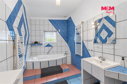 Prodej rodinného domu, 300 m² 8