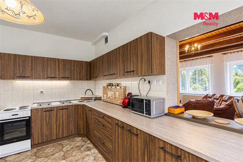 Prodej rodinného domu, 300 m² 6