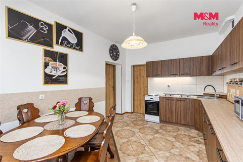Prodej rodinného domu, 300 m² - 4