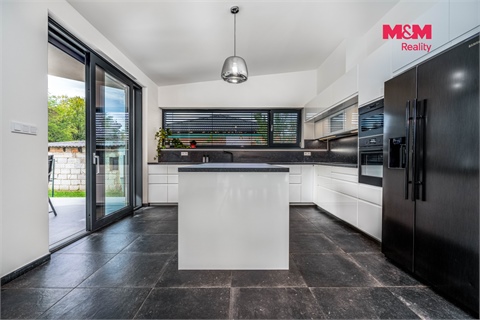 Prodej rodinného domu, 192 m² - 6