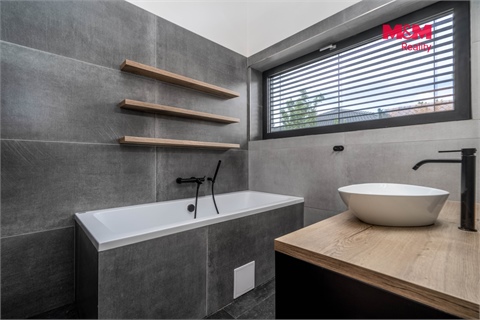 Prodej rodinného domu, 192 m² - 12