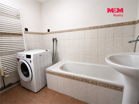 Prodej rodinného domu, 216 m² 6