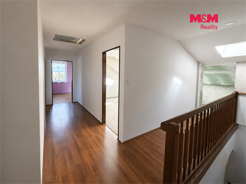Prodej rodinného domu, 216 m² - 10