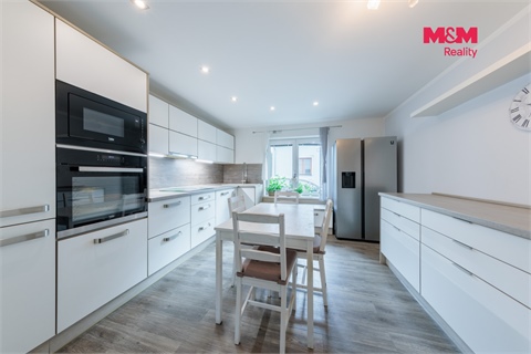 Prodej rodinného domu, 131 m² 2