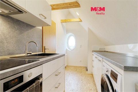 Pronájem bytu 2kk, 72 m² 0