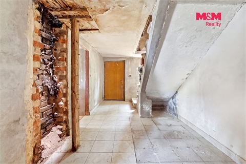 Prodej rodinného domu, 268 m² - 8