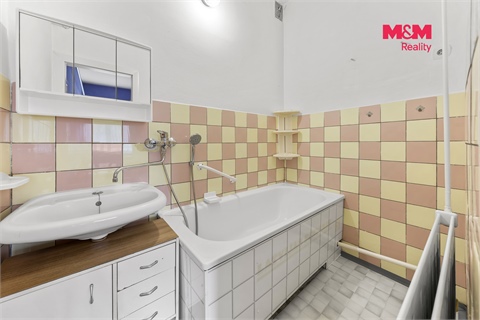 Prodej rodinného domu, 190 m² - 12