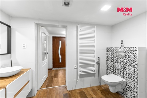 Prodej rodinného domu, 288 m² - 8