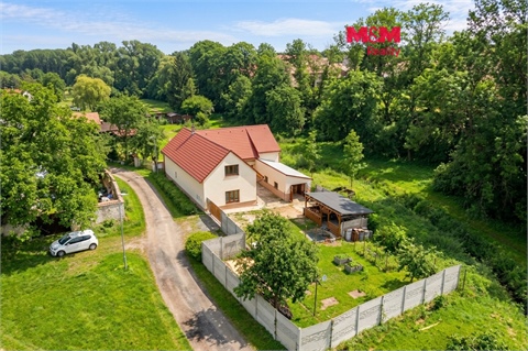 Prodej rodinného domu, 288 m² 0
