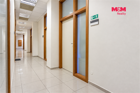 Prodej obchodních prostor, 750 m² 18