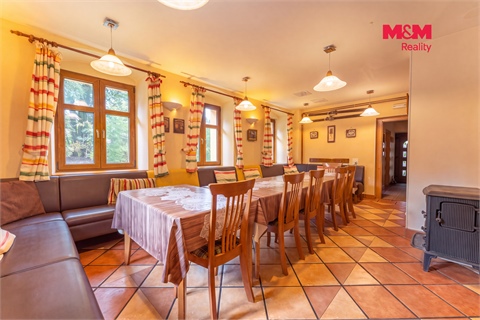 Prodej rodinného domu, 270 m² - 2