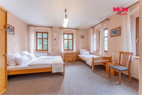 Prodej rodinného domu, 270 m² 12