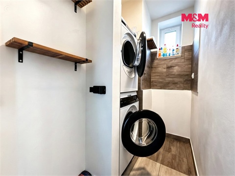 Prodej rodinného domu, 360 m² 6
