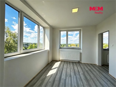 Prodej rodinného domu, 360 m² - 2