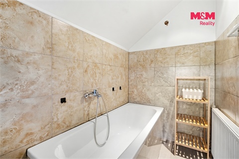 Prodej rodinného domu, 313 m² - 16