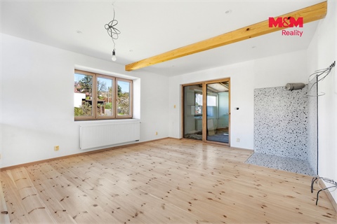 Prodej rodinného domu, 313 m² 2