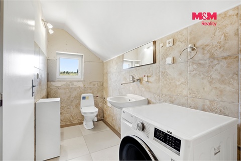 Prodej rodinného domu, 313 m² 16