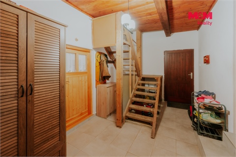 Prodej rodinného domu, 250 m² - 28
