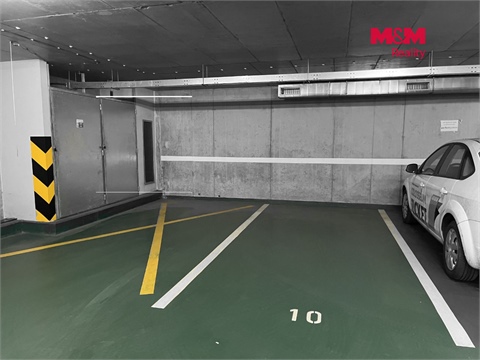 Pronájem parkovacího místa, 13 m² 2