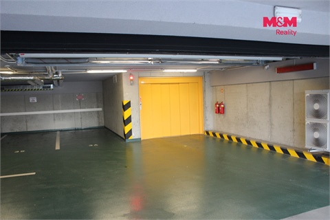 Pronájem parkovacího místa, 13 m² - 2